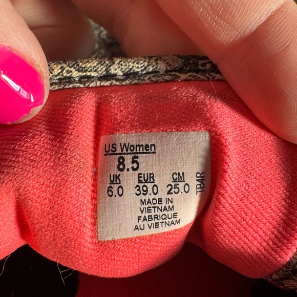 Vans Women's Black and Gray Paisley Sneakers - Picture 3 of 3